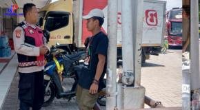 Personel Polsek Lemahabang Sosialisasikan Pelarangan Knalpot Tidak Sesuai Spesifikasi Teknis Di Obyek Vital
