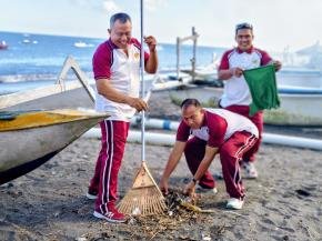 Pantai Cemara Semakin Asri, Ditpolairud Polda NTB Ajak Masyarakat Rutin Bersih Pantai