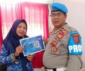 Cooling Syistem Polsek Banyusari Melaksanakan Giat Sosialisasi QR Barcode ke Masyarakat Pengaduan ke Divisi Propam Polri Bidpropam Polda Jabar
