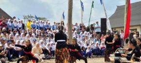 Dubes Kuwait untuk Indonesia Lena Maryana Mukti Berencana Akan Memboyong Tim Kesenian Sumedang Manggung di Kuwait