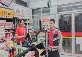 Upaya Giat Patroli Perekat Supermarket Alfamart Gempol Guna Antisipasi Kejahatan