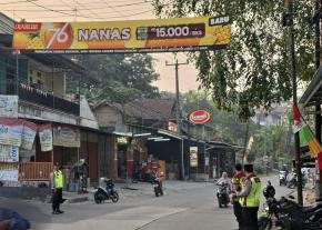 Gelar "Sapa Pagi" Personil Polsek Tegalwaru Giat Pengaturan Lalu Lintas di Loji Cegah Kemacetan