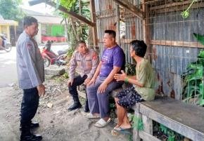 Patroli Humanis, Panit Binmas Bersama Anggota Patroli Polsek Klari Sambangi Warga: Titip Pesan Kamtibmas