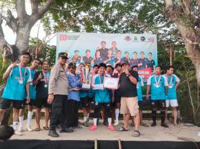 Kapolsek Pakisjaya Bersama Anggota Lakukan PAM Pengamanan Grand Final Turnamen Sepak Bola Antar RT Se-Desa Telukjaya Piala Bergilir Rempukjaya Cup 2025.