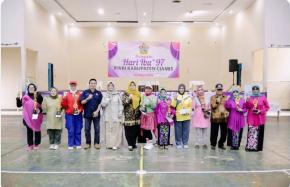 Peringatan Hari Ibu ke-97 Tahun 2025 di Lingkungan Persatuan Wredatama Republik Indonesia (PWRI) Kabupaten Ciamis Berlangsung Semarak dan Penuh Makna