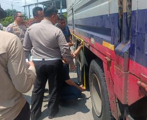 Lakalantas di Cikampek, Polisi Periksa Supir Wing Box dan Lakukan Ramcek Kendaraan