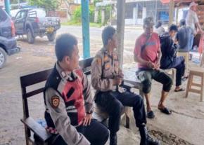 Prekat Polsek Banyusari Bripka Satim Sosialisasikan Bahaya TPPO