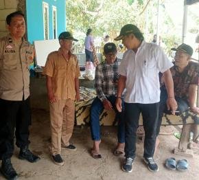 Terus Berupaya Lakukan Door To Door System Bhabinkamtibmas Ciptakan Rasa Aman Dan Nyaman Untuk Masyarakat