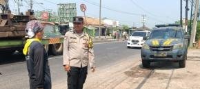 Polsek Jatisari Pastikan Sitkamtibmas di Pertigaan Perum Bumi Cikampek Baru Kondusif