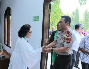 Kapolda NTB Gelar Minggu Kasih di Gereja Imanuel Mataram, Perkuat Toleransi dan Kamtibmas