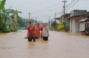 Di Antara Dua Sungai, Warga Karangligar Bertahan di Negeri yang Saban Tahun Tenggelam 