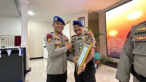 Kasat Polairud Lotara AKP I Gusti Made Suarjaya Raih Penghargaan "Kasat Teraktif berinovasi dari Kapolda NTB .