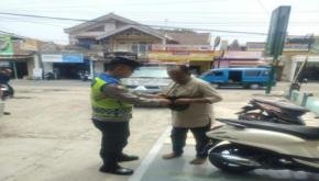 Prekat Polsek Banyusari Giat Patroli Jalan Raya Pasar Gempol Antisipasi Kejahatan
