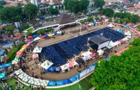 Lapangan Karangpawintan Membiru, 6.483 PPPK Paruh Waktu Akhirnya Terima SK