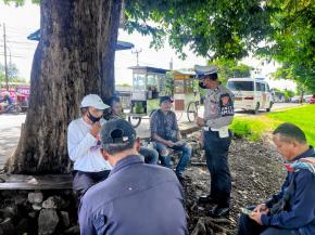 Polantas Menyapa, Sosialisasi Kamseltibcarlantas dan Tertib Lalu Lintas Kepada Warga Karawang