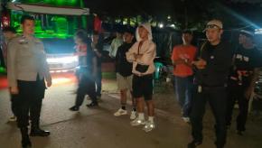 Personel Polsek Klari Patroli Malam, Sambangi Suporter The Jak Mania