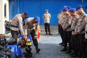 Ditpolairud Polda NTB Gelar Peralatan SAR dan Siagakan Personel Jelang Natal dan Tahun Baru