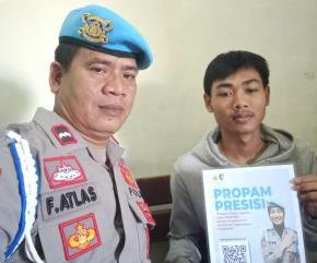 Upaya Polsek Banyusari Melaksanakan Giat Sosialisasi QR Barcode ke Masyarakat Pengaduan ke Divisi Propam Polri Bidpropam Polda Jabar