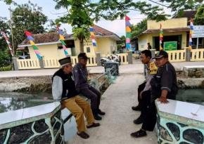 Kembali Gelar Jumat Curhat, Polisi Banyusari Dengarkan Keluhan Warga