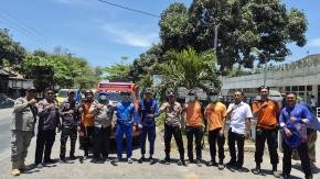 Korban Terseret Gelombang di Pantai Komalasari Ditemukan Meninggal Dunia, Tim SAR Gabungan Evakuasi Korban