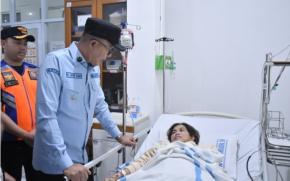 Wali Kota Sukabumi Jenguk PMI Lanti yang Sempat Tertahan di Cina, Pastikan Perawatan Hingga Pulih 