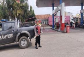 Kunjungi SPBU Gempol Patroli Prekat Polsek Banyusari di Siang Hari