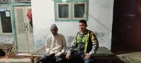 Upaya Anggota Polisi Ikut Serta Dalam Giat Ronda Bersama Warga