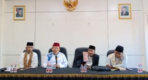 Camat Sukatani Agus Dahlan Bersama Ketua MUI Kecamatan Sukatani: ASN Harus Profesional dan Religius
