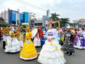 Ratusan Peserta Tampil Memukau pada Gelaran Recycled Fashion Design dan Catwalk Competition serta Trunk Show Designer Lokal Kota Depok
