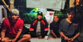 Warga Dusun Sukamulya Ronda Malam dibarengi Bhabinkamtibmas Desa Anggadita