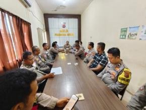 Kapolsek Kotabaru Pimpin Pelaksanaan Anev Mingguan Rutin Tingkatkan Performa Kinerja Anggota