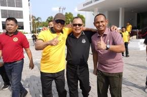 Irjen Kalingga Dukung Green Policing Lewat Penanaman Pohon di Kejati NTB