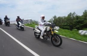 Riding Kebersamaan Gubernur Jabar, Dedi Mulyadi Tinjau Infrastruktur hingga Jembatan Strategis