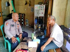 Jaga Desa Binaan Tetap Konsusif Bhabinkamtibmas Polsek Rengasdengklok Giatkan Sambang Warga.