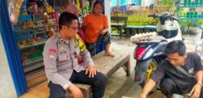 Anggota Bhabinkamtibmas Polsek Rengasdengklok Laksanakan Sambang Kepada Warga Desa Binaan