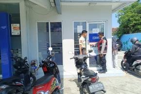 Upaya Giat Patroli Presisi Rutin Siang tadi, Polsek Tempuran Pantau Keamanan Obvit Perbankan.
