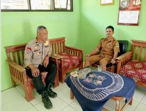 Personil Polsek Tegalwaru Sambang SMP Negeri 1 Imbau dan Edukasi Masyarakat Jaga Kamtibmas