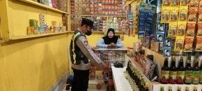 Gencar Anggota Prekat Polsek Banyusari Gelar Razia Miras Demi Ciptakan Situasi Kamtibmas Kondusif