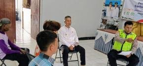 Bhabinkamtibmas Polsek Telagasari Disiplinkan Remaja dan Himbau Orangtua Awasi Kegiatan Anak Untuk Cegah Kenakalan Remaja