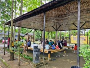 Kawung Tilu, Ruang Bersantap Sate Maranggi Bernuansa Alam di Cikarang Timur