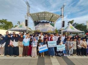 Mengukir Cinta Ramadan, PWI Karawang Santuni 100 Anak Yatim di Karangpawitan