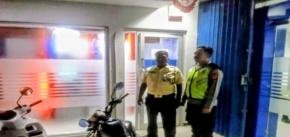 Kanit Sabhara Polsek Tirtajaya melaksanakan Patroli Prekat dan Sambangi Scurity Bank BRI