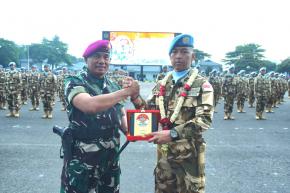 PANGKORMAR SAMBUT DENGAN BANGGA PRAJURIT MARINIR USAI PENUGASAN MISI PERDAMAIAN DI LEBANON