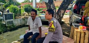 Sambang Cooling System Bhabinkamtibmas Desa Kertasari Dengan Warga Desa Binaan