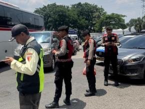 Giatkan Operasi Ketupat Lodaya 2026, Polres Karawang Fokus Amankan Rest Area Km 62 dari Aksi Kejahatan