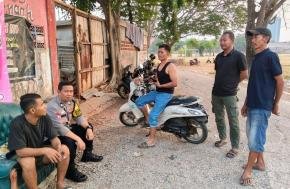 Personel Polsek Telukjambe Laksanakan Sambang Humanis, Ngawangkong Bareng Warga Gempol Tengah
