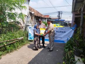 Polsek Purwasari Polres Karawang Kembali Sediakan Beras SPHP (Stabilitas Pasokan Dan Harga Pangan) Murah Untuk Masyarakat