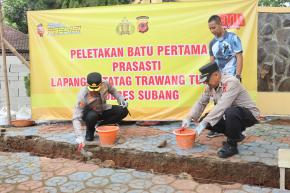 Kapolres Subang Pimpin Peletakan Batu Pertama Pembangunan Prasasti Lapangan Tatag Trawang Tungga di Mapolres Subang