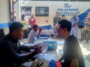 Satlantas Polres Karawang Layani Perpanjangan SIM Masyarakat, melalui Gerai Pelayanan SIM Keliling