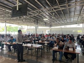 Unit Kamsel Satlantas Polres Karawang Gelar Sosialisasi Safety Riding Kepada Karyawan di Kawasan KIIC